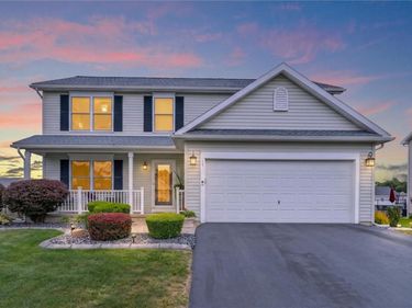 15 Aston Villa, North Chili, NY 14514