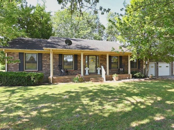 222 Victor Reiter Park Way , Portland, TN 37148