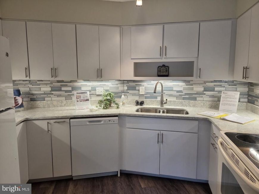 15107 Interlachen Drive, Unit 2-517, Silver Spring, MD 20906 Main Photo