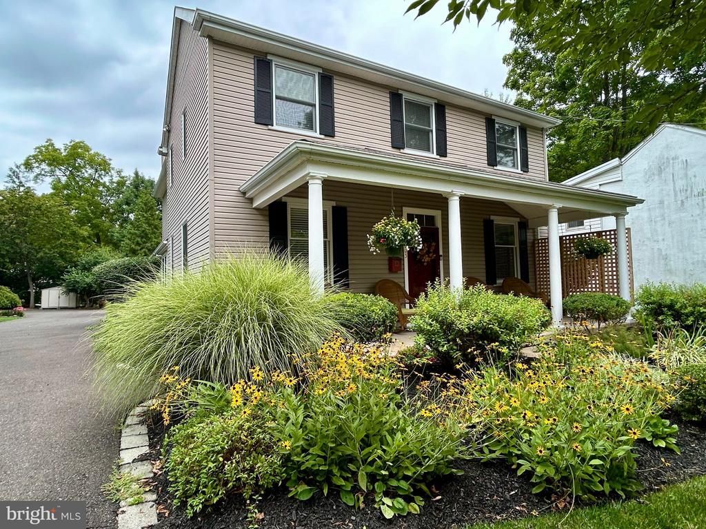 205 WASHINGTON STREET , DOYLESTOWN, PA 18901