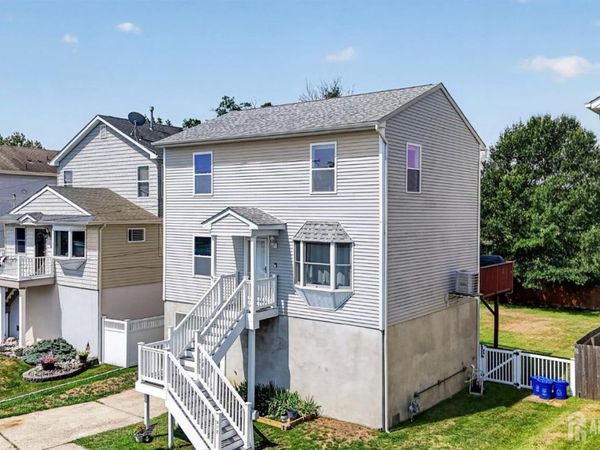 907 Harris Avenue, Keyport, NJ 07735