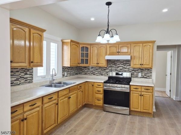 359 N 12Th St, Newark, NJ 07107
