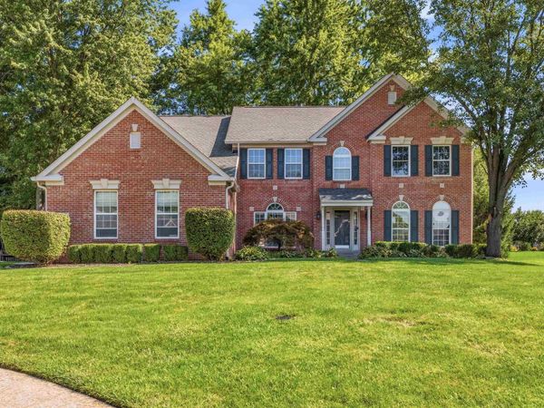 6374 Timberbluff Circle, Avon, IN 46123