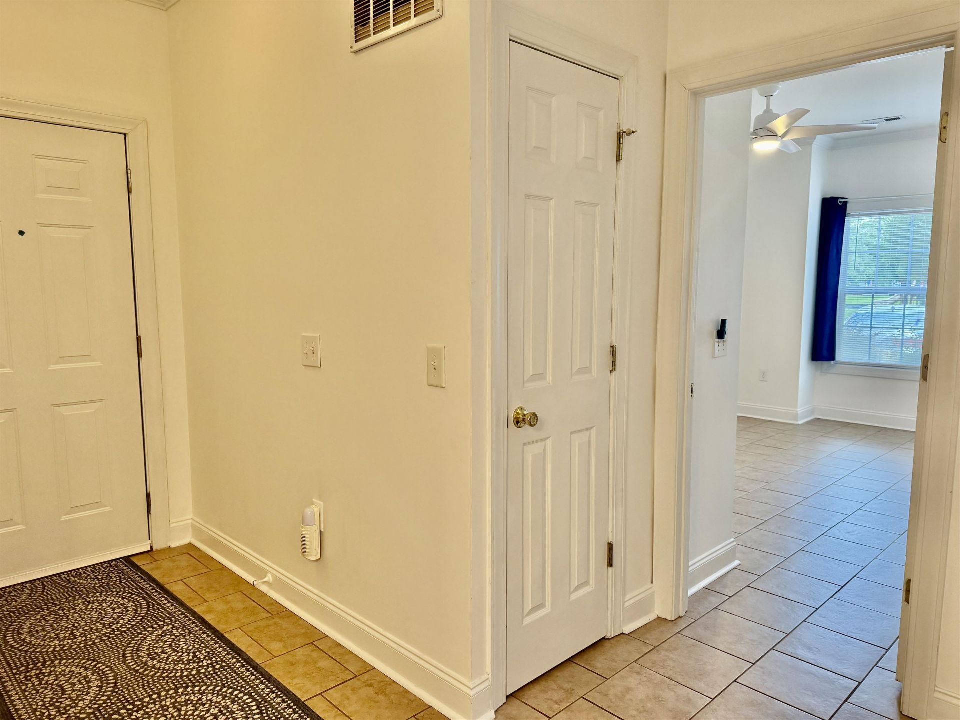 2049 Silver Crest Dr. Photo 39
