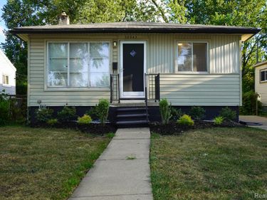 28945 Oakwood Street, Inkster, Mi 48141