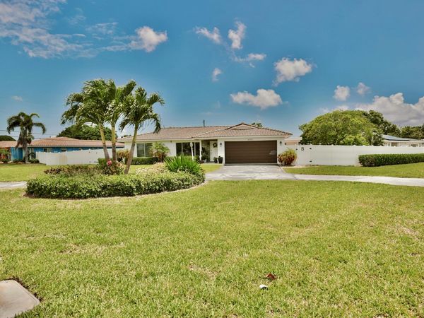 4000 NW 3RD Avenue, Boca Raton, FL 33431