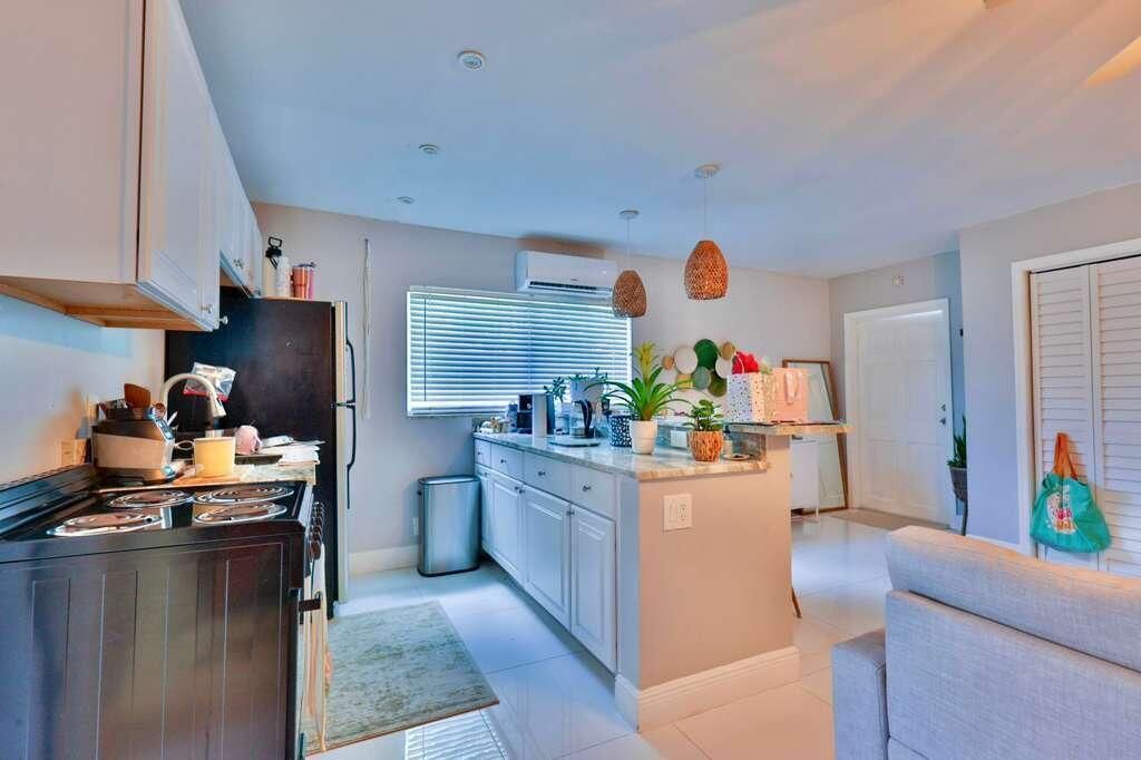 4000 NW 3rd Avenue, Boca Raton, FL 33431 Photo