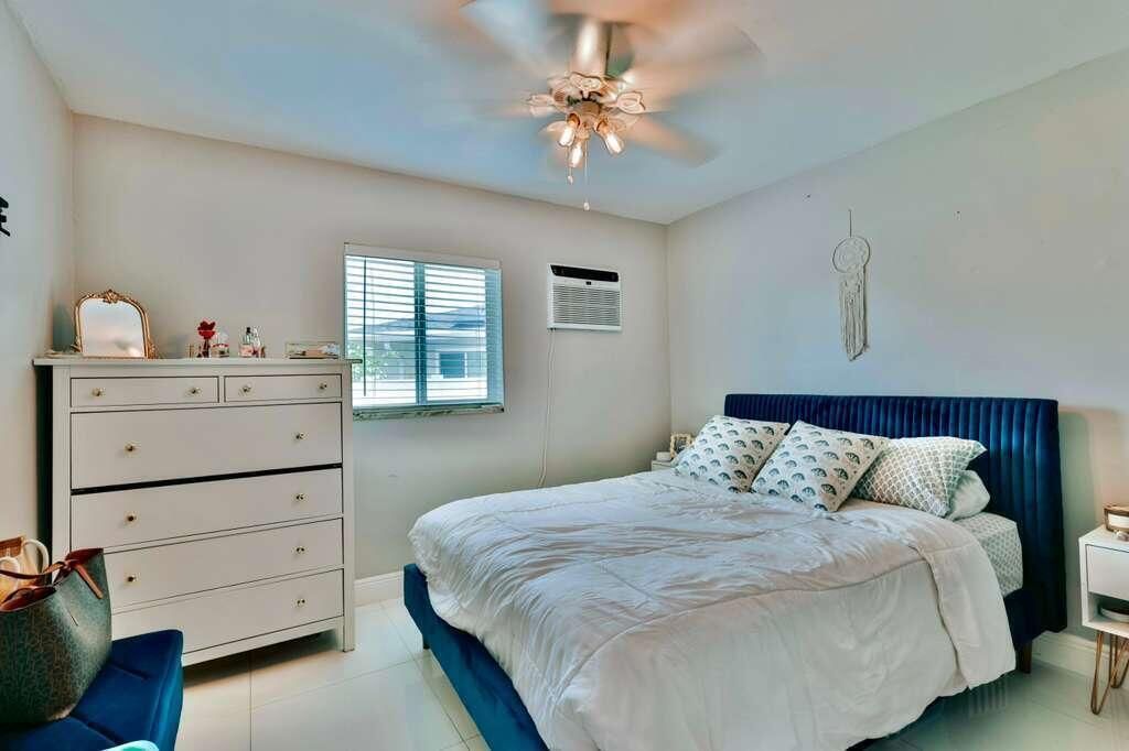 4000 NW 3rd Avenue, Boca Raton, FL 33431 Photo