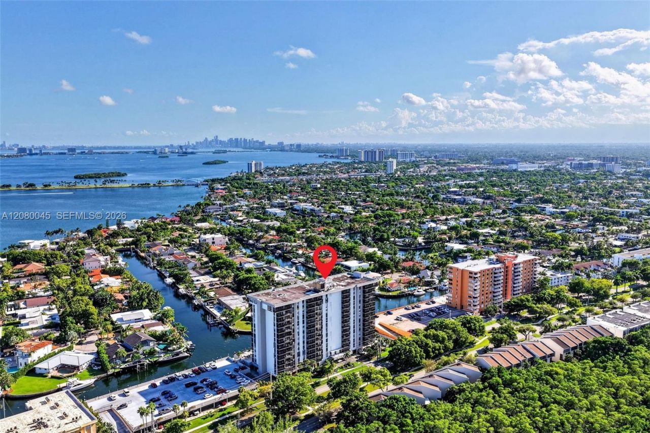 2500 NE 135th St, Unit C311, North Miami, FL 33181 Photo