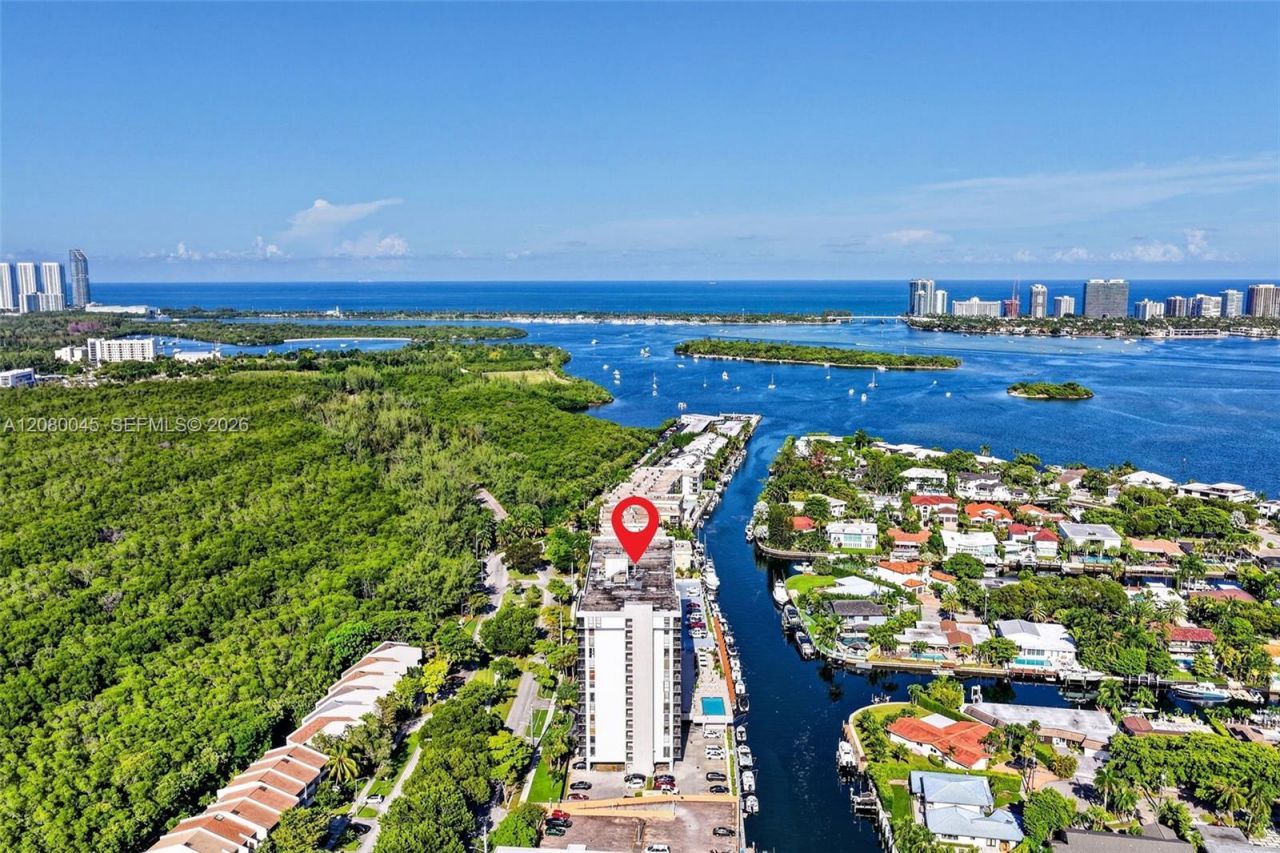 2500 NE 135th St, Unit C311, North Miami, FL 33181 Photo