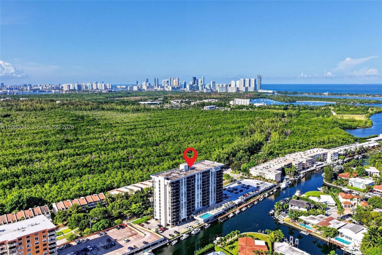 2500 NE 135th St, Unit C311, North Miami, FL 33181 Photo