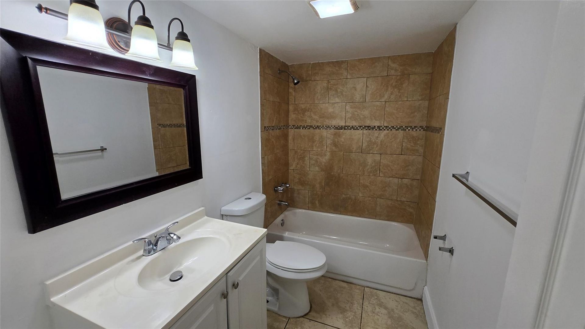 15205 NE 6th Avenue, Unit D206, Miami, FL 33162 Photo