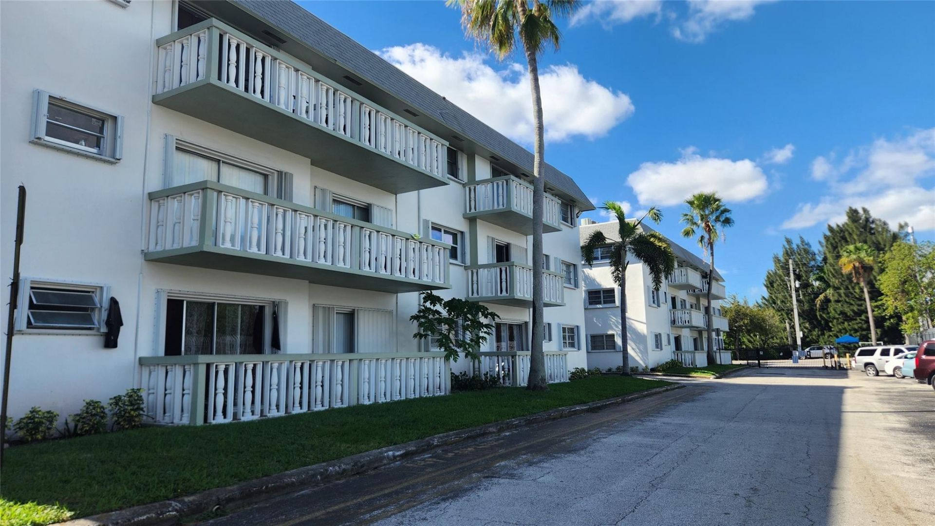 15205 NE 6th Avenue, Unit D206, Miami, FL 33162 Photo