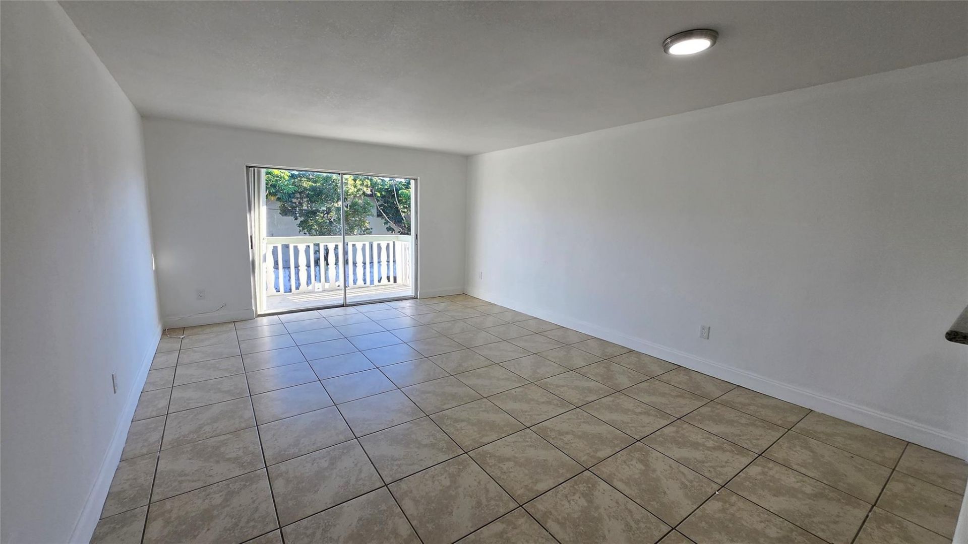 15205 NE 6th Avenue, Unit D206, Miami, FL 33162 Photo