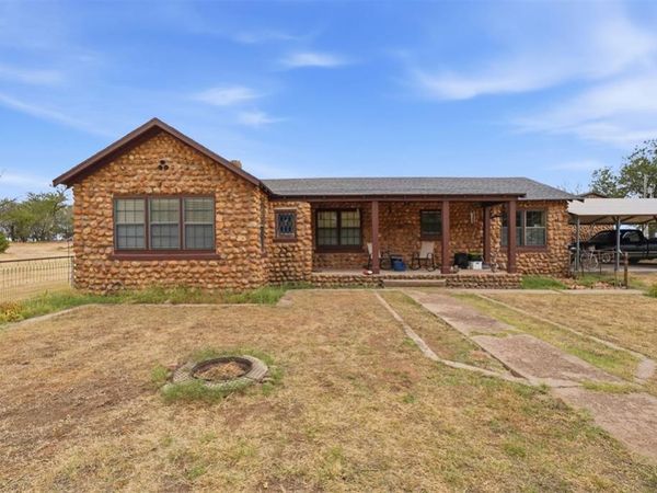 30749 N County Road 2030 Road, Granite, OK 73547