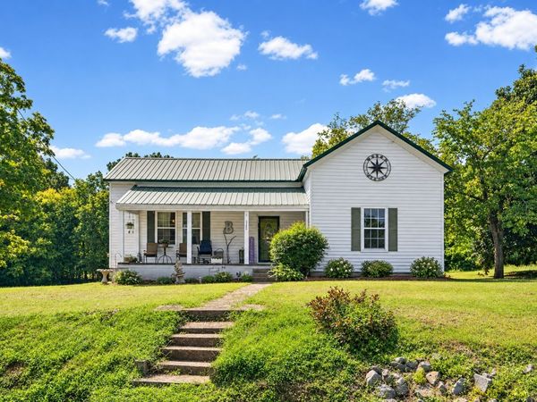 2540 Spring St, Pleasant View, TN 37146