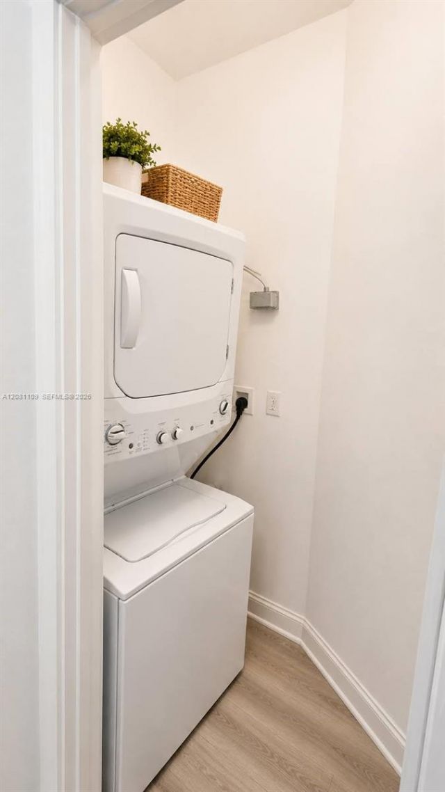1900 N Bayshore Dr, Unit 504, Miami, FL 33132 Photo