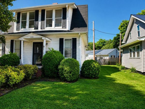 1242 East Center Street, Kingsport, TN 37660