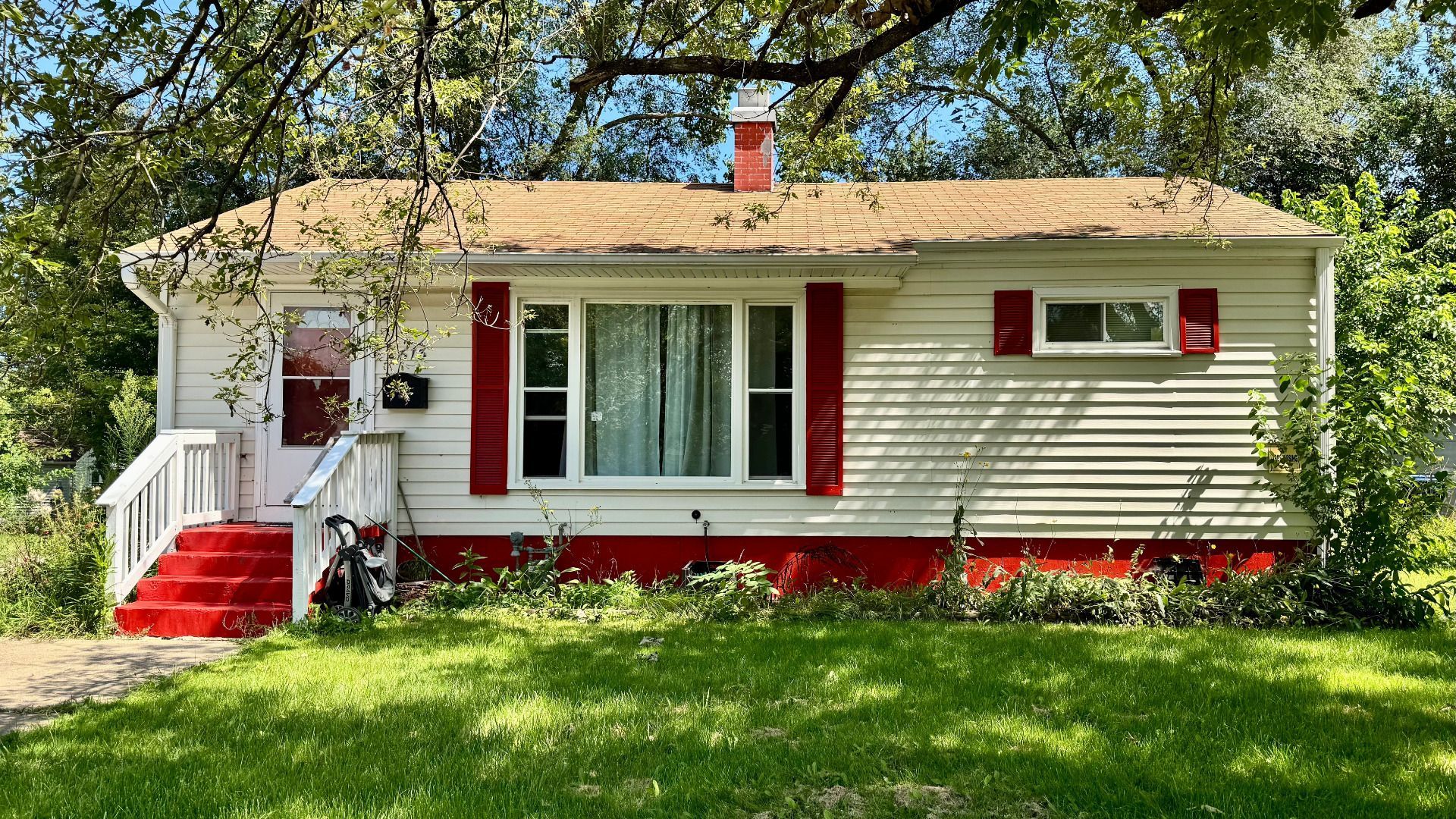 2613 N Lewis Avenue, Waukegan, IL 60087 Main Photo