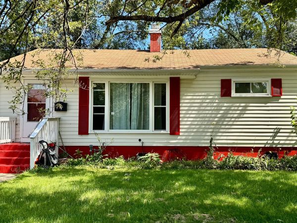2613 N Lewis Avenue, Waukegan, IL 60087