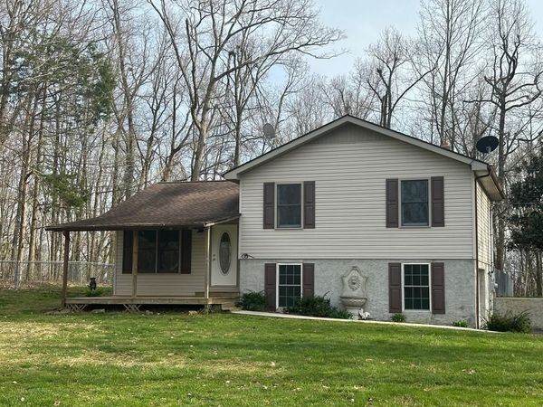 132 Petalbrook Lane, Livingston, TN 38570