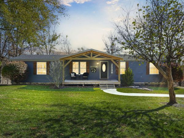 700 Hiawatha Road , Fordland, MO 65652