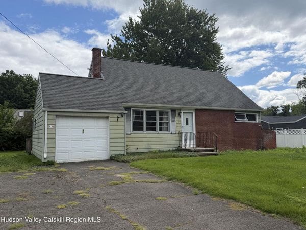 39 Wallkill Avenue, Tillson, NY 12486