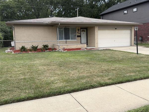 36357 Weber Drive, Sterling Heights, Mi 48310