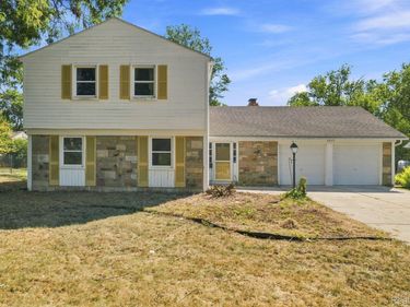 4856 Danbury Drive, Troy, Mi 48085