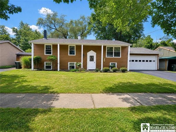 324 E Virginia Boulevard , Jamestown, NY 14701