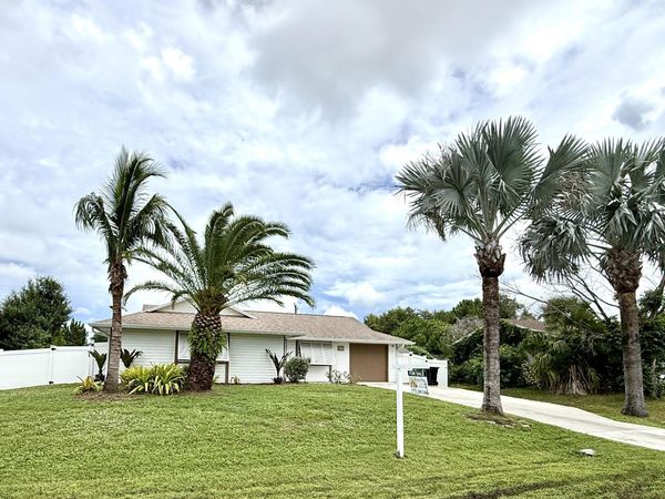 637 SW GRANADEER Street, Port St. Lucie, FL 34983