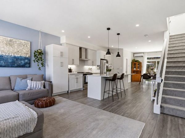 615 Selwyn Close , Langford, BC V9B 0Z2