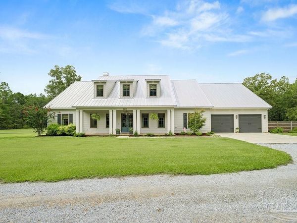 2433 Wallace Lake Rd, Pace, FL 32571
