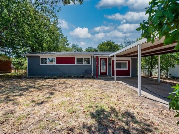 604 SW 14th Street, Moore, OK 73160