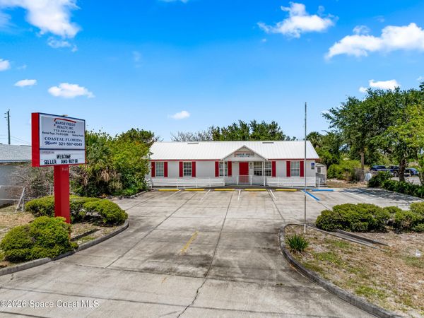 5660 Micco Road , Sebastian, FL 32976