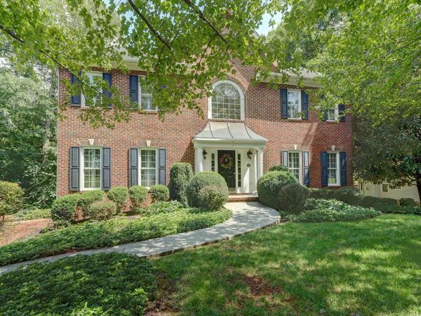1376 DUNLORA DR, Charlottesville, VA 22901