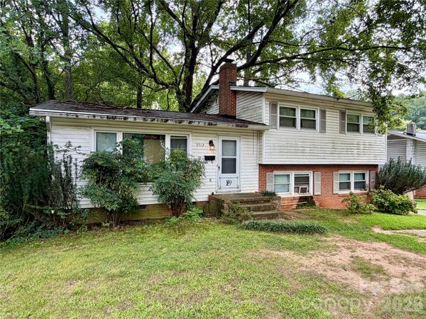 3512 Winterfield Place , Charlotte, NC 28205