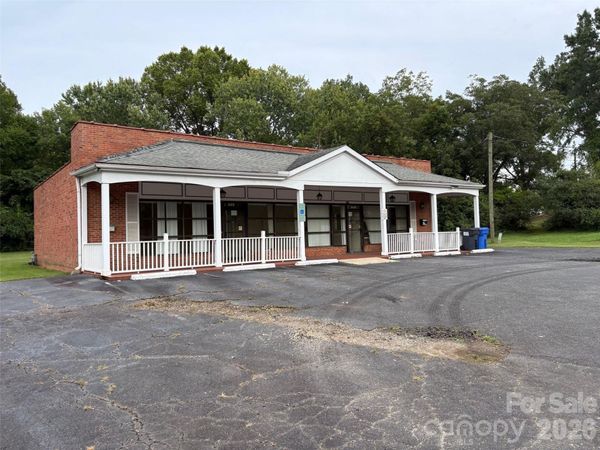 322 E Statesville Avenue , Mooresville, NC 28115