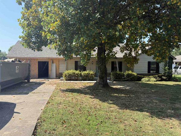 672 SHANNON LN, Atoka, TN 38004