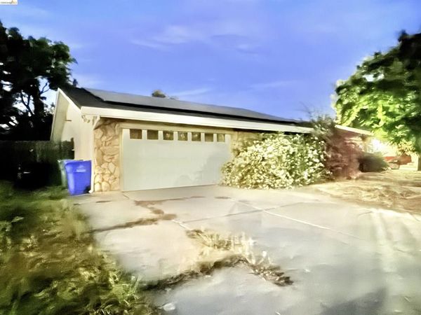 8721 Valley Oak Ln, Elk Grove, CA 95624
