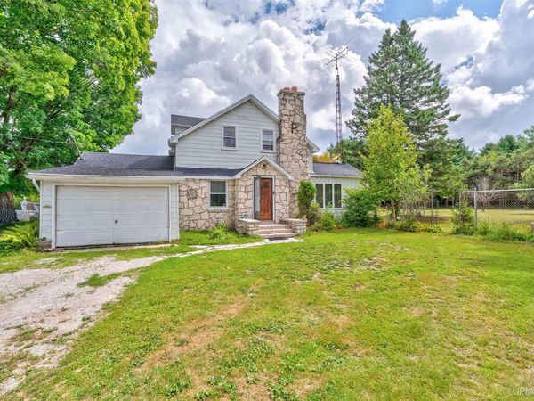 1820 S Little Harbor Road, Thompson Twp, MI 49854