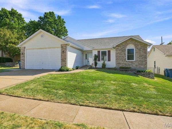 9631 Chamblin Drive, St Louis, MO 63123
