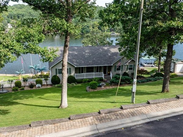1552 Woodson Drive, Owensville, MO 65066