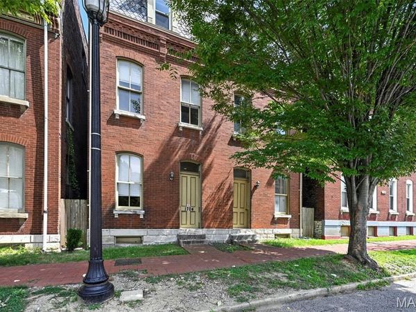 1704 S Tucker Boulevard, St Louis, MO 63104