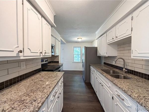 1825 NE Bren Mar Rd , Lee's Summit, MO 64086