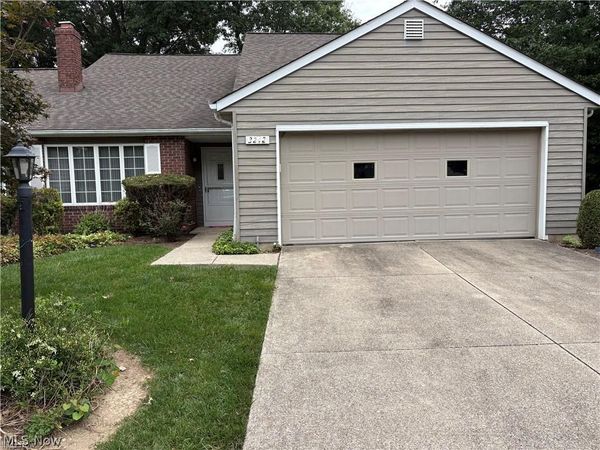 3242 Woodcreek Circle, Westlake, OH 44145