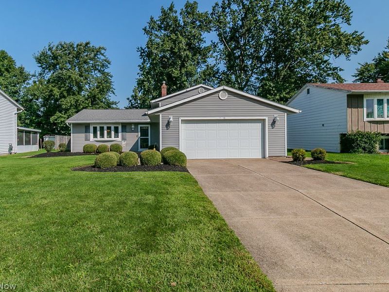 5535 Reef Road, Mentor on the Lake, OH 44060 Photo 2