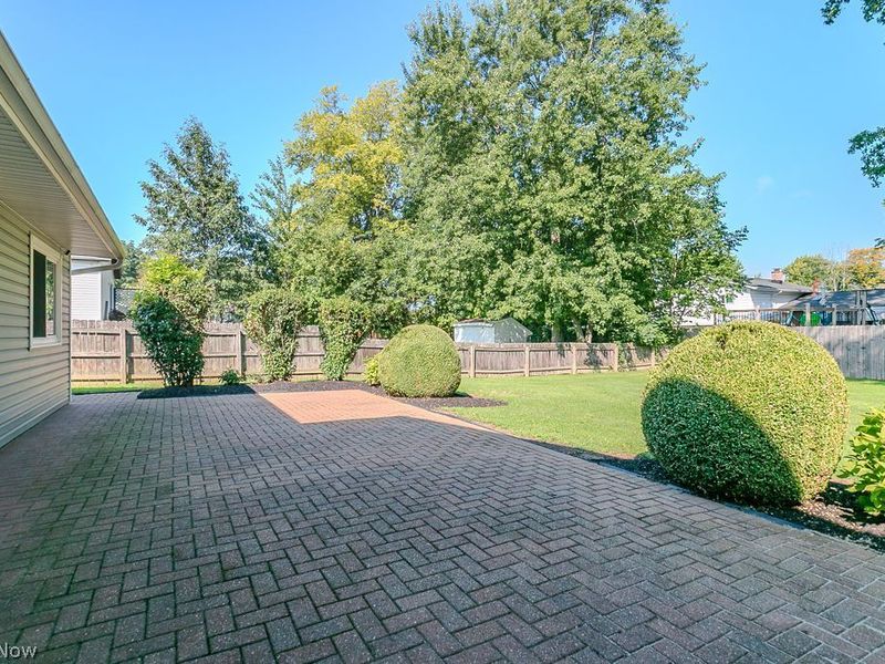 5535 Reef Road, Mentor on the Lake, OH 44060 Photo 4
