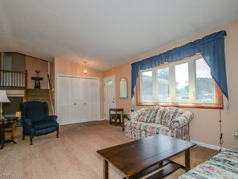 5535 Reef Road, Mentor on the Lake, OH 44060 Photo 7