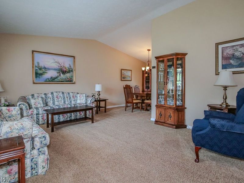 5535 Reef Road, Mentor on the Lake, OH 44060 Photo 8